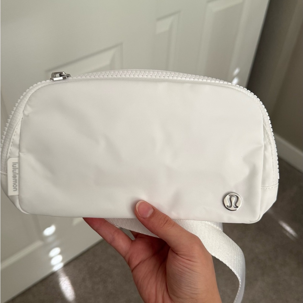 White Lululemon 1L belt bag